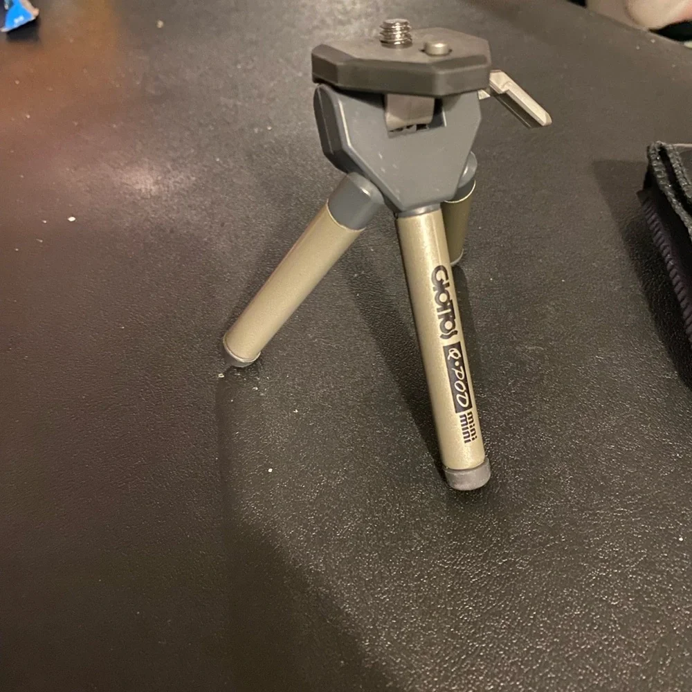 Giottos Q-Pod Compact Mini Tripod Titanium Finish with Case
